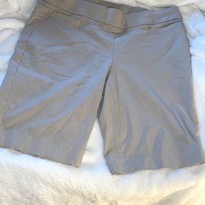 Briggs Petites Shorts Tan  sz 12P